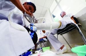 北京推動(dòng)“醫(yī)養(yǎng)工”結(jié)合新模式 老年人將低價(jià)享受專業(yè)康復(fù)服務(wù)